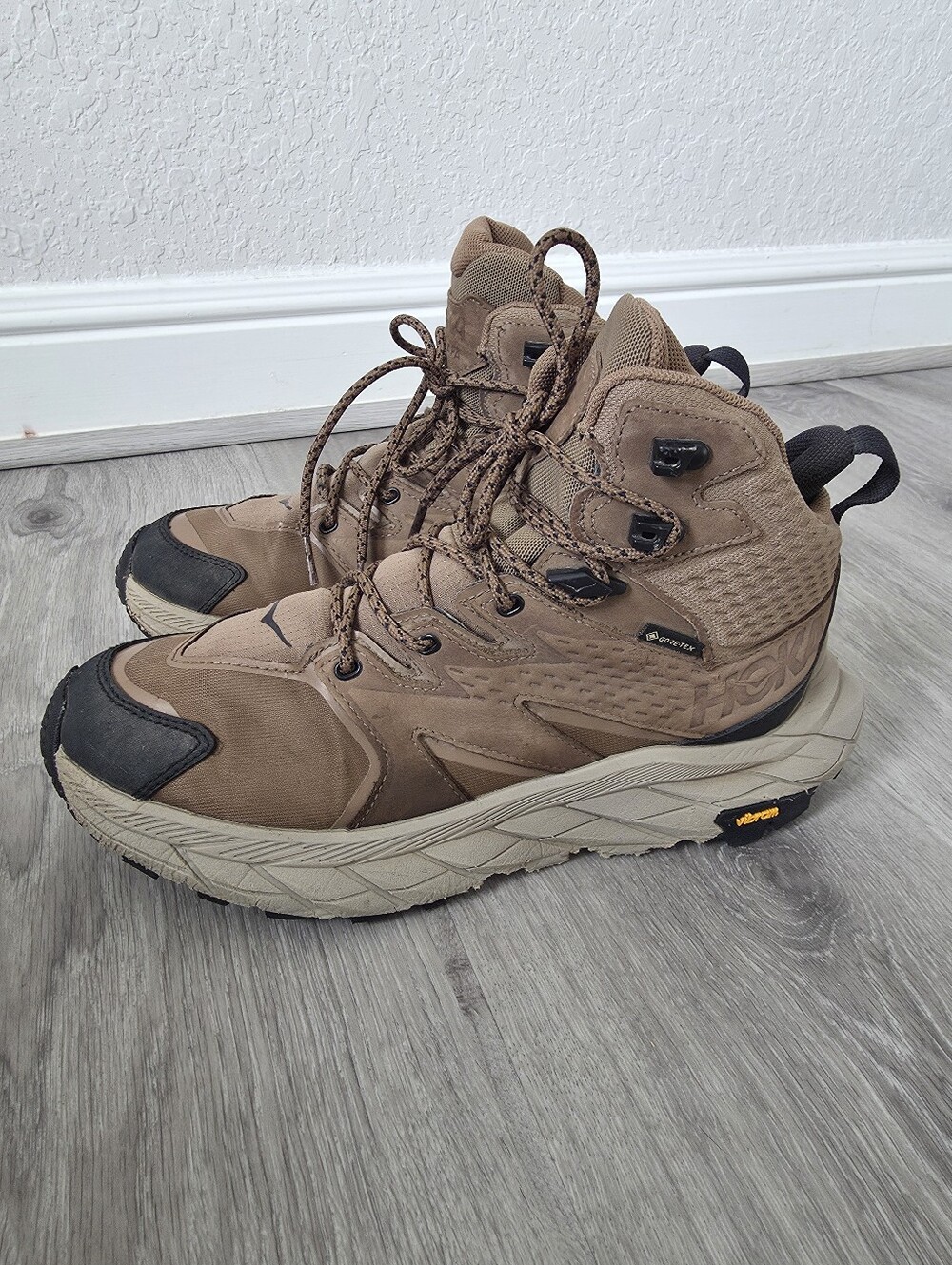 HOKA One One Women's Anacapa Mid GTX Hiking Boots Size 7 B - Picture 4 of 8